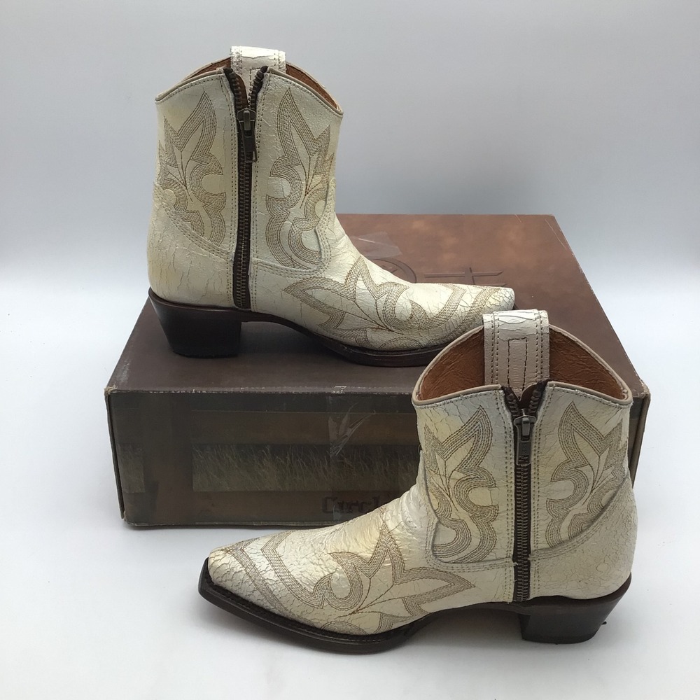 Circle G by Corral Womens Pearl White Embroidered Leather Ankle Boots Size 6 NEW